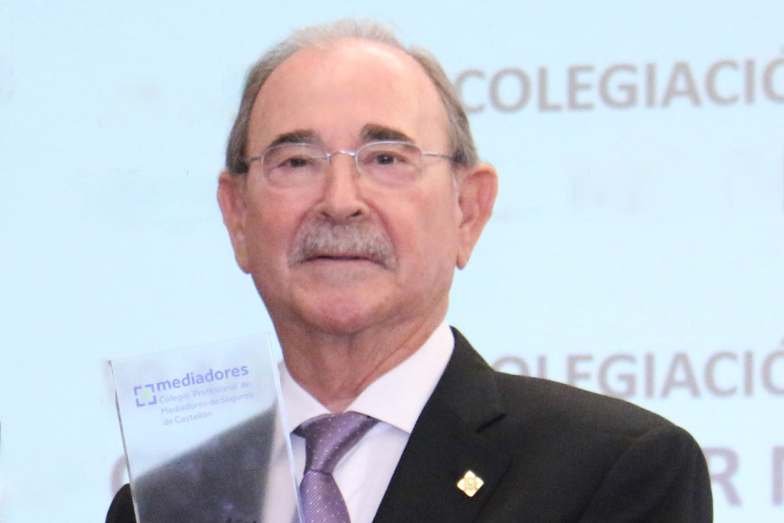 El Colegio de Castellón abre su proceso electoral y agradece al presidente, Antonio Fabregat, por su larga trayectoria